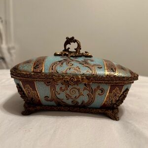 Vintage Blue and Gold Footed Porcelain Trinket Box – Hollywood Regency Style